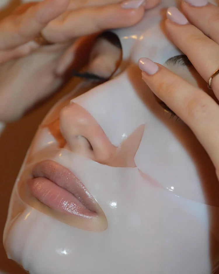 Kit X4 Unidades: La Mascarilla Nocturna que Ayuda a Recuperar la Elasticidad y Luminosidad