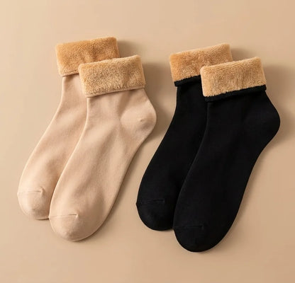 Medias Térmicas de Felpa — 2 Pares · Delgadas por Fuera, Peluditas por Dentro